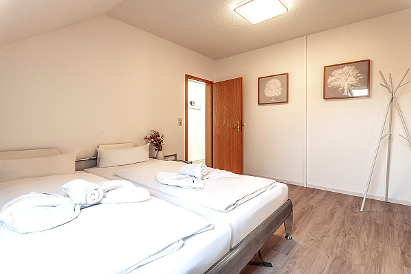 Schlafzimmer mit Doppelbett in der Ferienwohnung