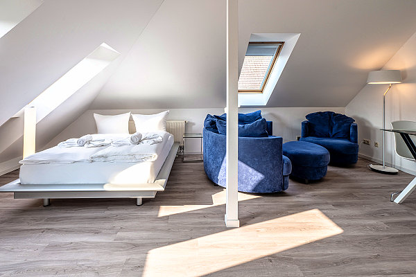 Zimmer mit Doppelbett in der Fewo in Koserow